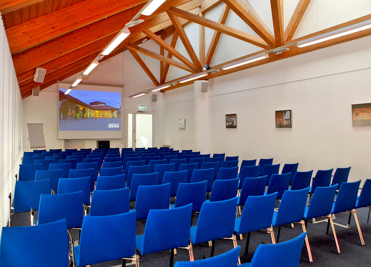 Seminarraum Reihe Leinwand